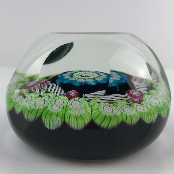 Perthshire 1972B Faceted Cushion Patterned Millefiori Latticinio Rod Paperweight - Picture 4 of 16
